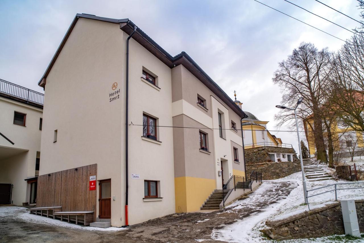 Hotel Smrz Sepekov Exterior photo